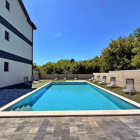 Lavanda - Pool *